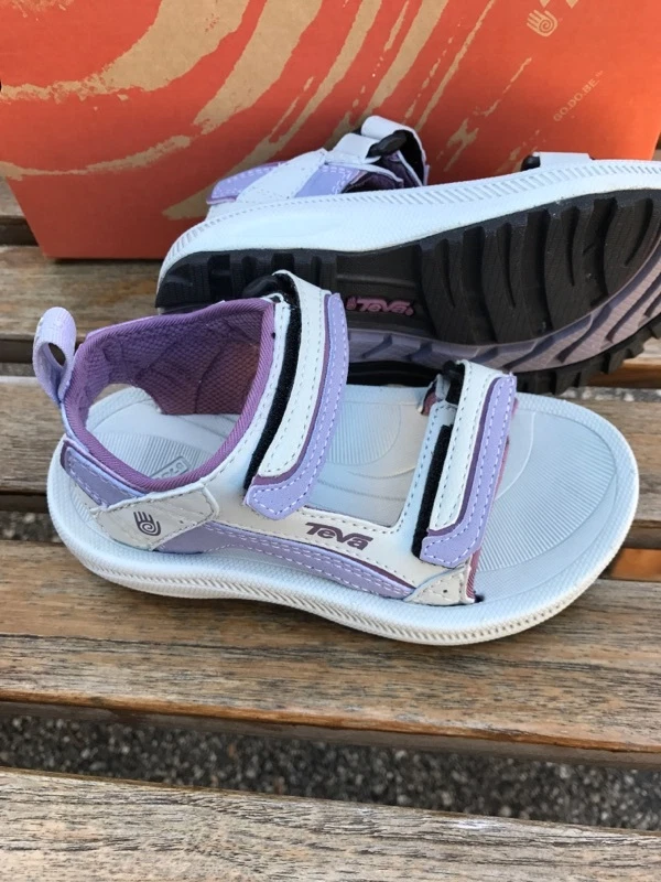 Sandalias Púrpura Claro Teva Básicas Niñas Punta Abierta NUEVAS Niñas Talla 10  Foto 3 de 4