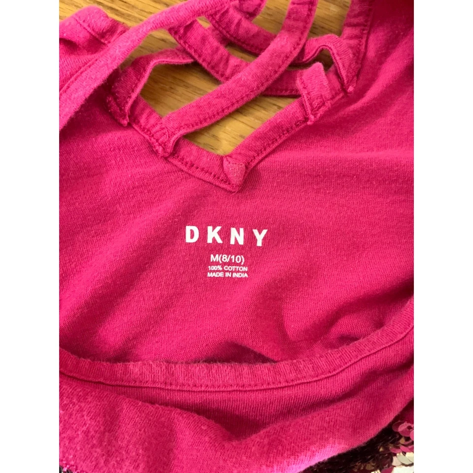 DKNY Girl's Tee Shirt Women's Medium Sequin Heart Graphic Tee Design - Image 4 of 4