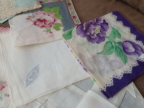 9 vintage handkerchief lot Hand Crochet Burmel Lot Estate Sale Box Lot - Picture 9 of 11
