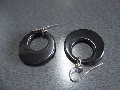 1 Pair Old 1"in Gloss Black Circles Metal Dangler - Picture 5 of 7
