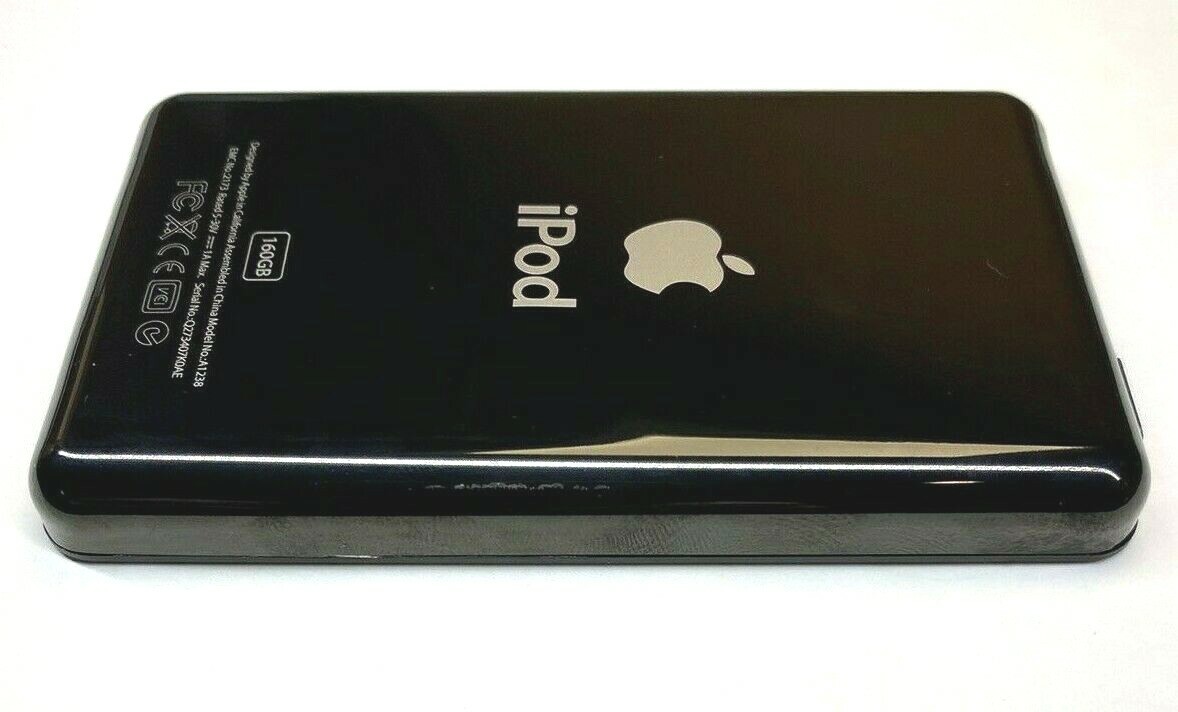Apple iPod classic 160GB　黒　中古 NEW Apple iPod Classic 7th Generation Black/Silver 160GB