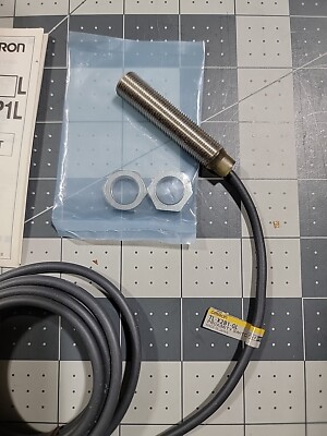 NEW IN BOX OMRON TL-X2B1-GL PROXIMITY SWITCH 