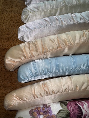 Lot Of 13 Padded Satin Silk Boudoir Lingerie Hangers Victorian Nonsmoking Home - Picture 6 of 10