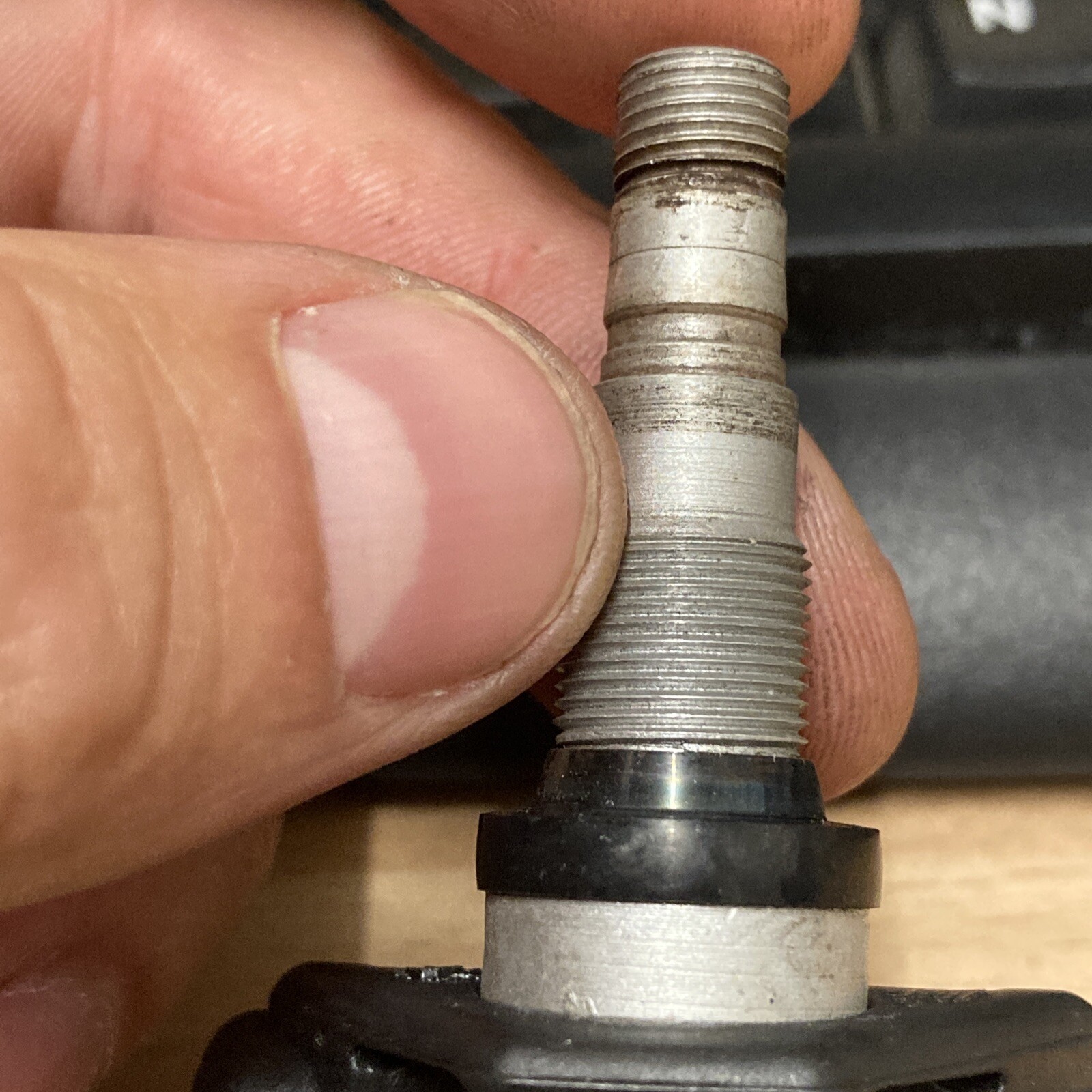 Genuine Mercedes Benz Various Models Tyre Pressure Sensor Valve TPMS