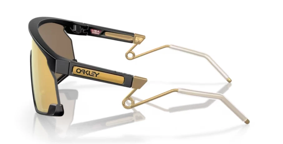 Oakley Sunglasses 9237 01 Bxtr Metal Black Matt Prizm 24K