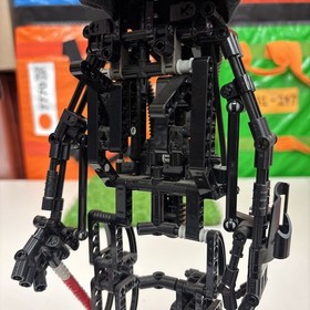2002 LEGO TECHNIC - Star Wars: Darth Vader (8010)