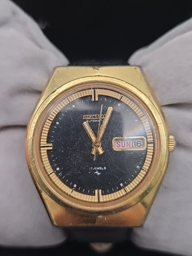 Seiko Vintage 37mm Black Day/Date Dial Automatic Mens Watch 6309-8059