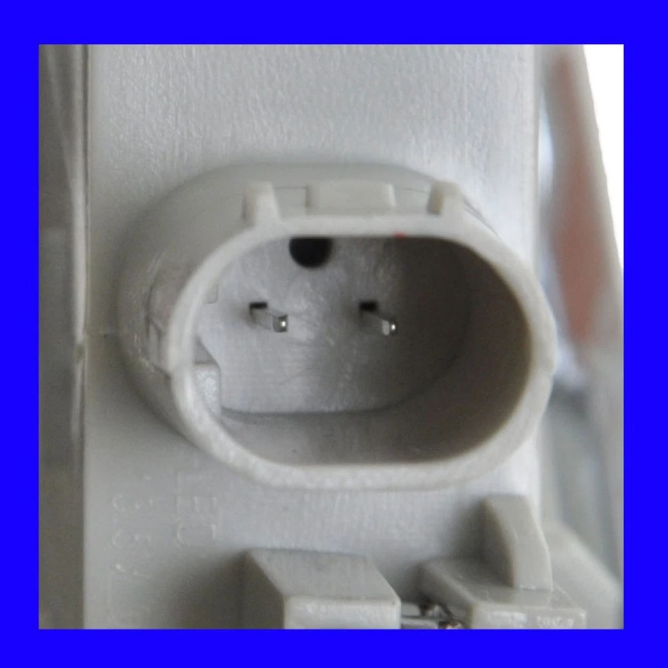 Fender Mounted Side Marker Repeater Light Passenger Right RH for 528i 525i 550i - Image 2 of 3