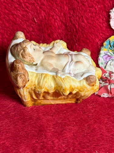 Baby Jesus in Manger Bed Figurine Nativity Piece for Christmas - Picture 4 of 5