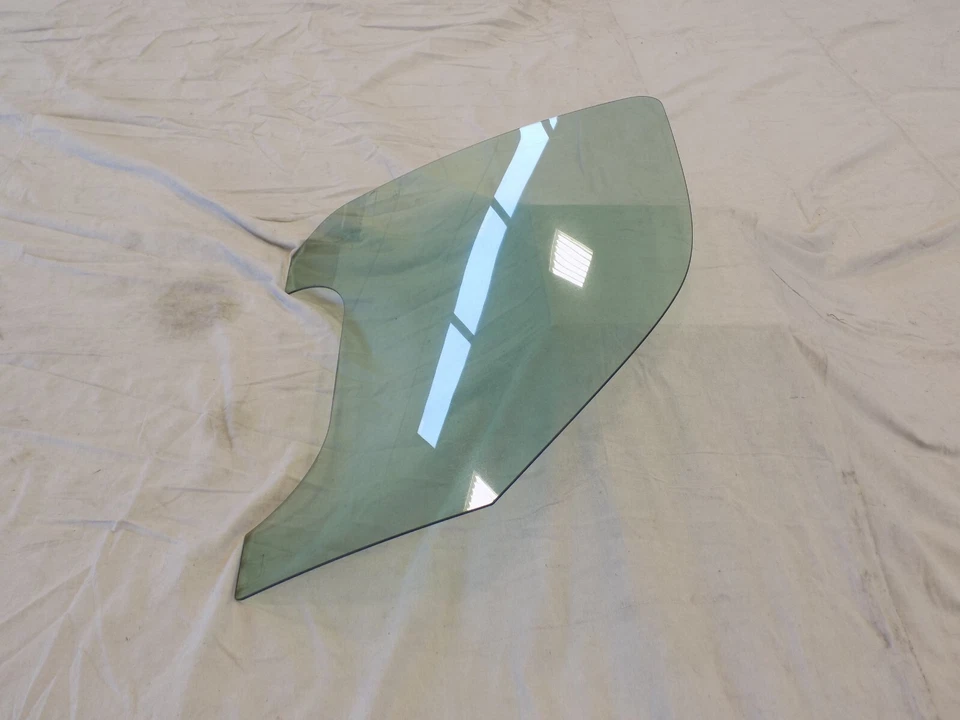 右前窗玻璃右手乘客侧原始设备制造商 2002 Tahoe — 第 3/4 张图片