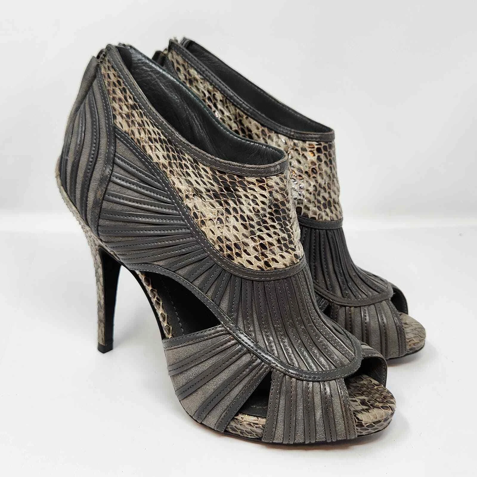 Talons bottines en cuir de python gris Christian Dior pour femme taille 38 États Unis 8 zippés