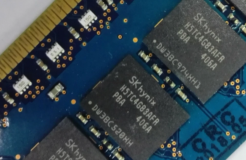 SK Hynix 8GB DDR3 1600MHz Server LRDIMM RAM 2Rx8 PC3L-12800R 240pin - Image 3 of 4