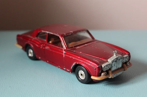 Corgi Toys 5.8” ROLLS ROYCE CORNICHE Diecast Car No:279 CLARET RED Vintage