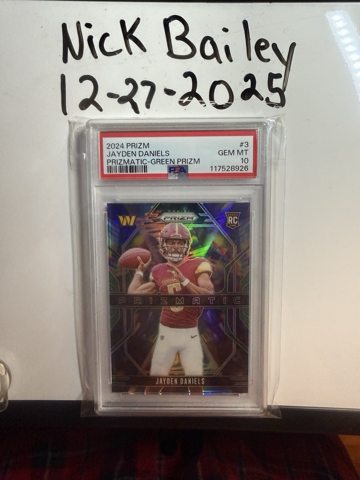 2024 Panini Prizm - Prizmatic Jayden Daniels #3 Green Prizm (RC) PSA 10