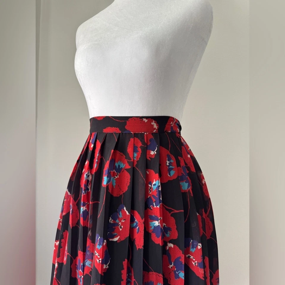 Modcloth Black & Red Floral Print A-Line Knee Length Skirt - Image 4 of 4