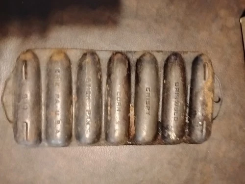 Vintage Griswold No. 273 930 Crispy Corn Stick Pan Erie Pennsylvania Cast Iron