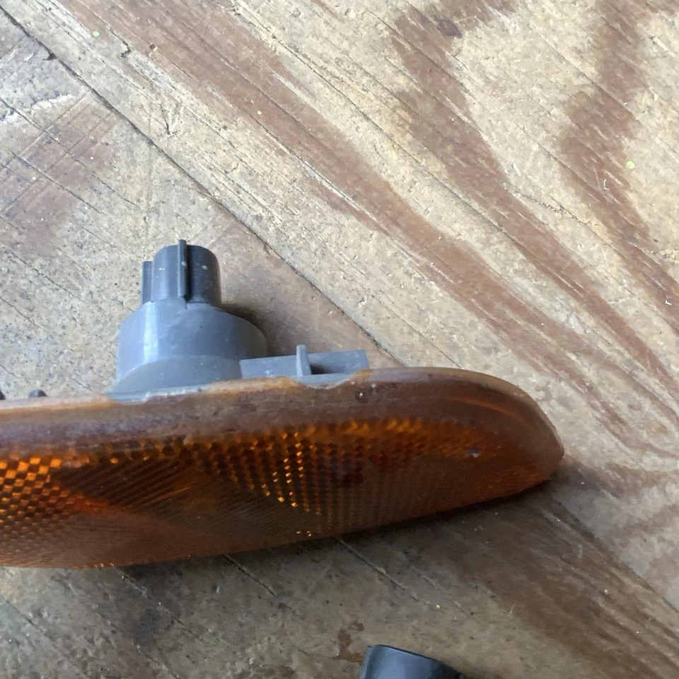 Par ámbar de luces de señalización laterales para guardabarros OEM 2002-2003 Subaru Impreza WRX RS GD Foto 3 de 3