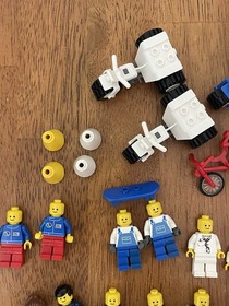 Lego 9247 Education Community Workers 2006 Incomplete