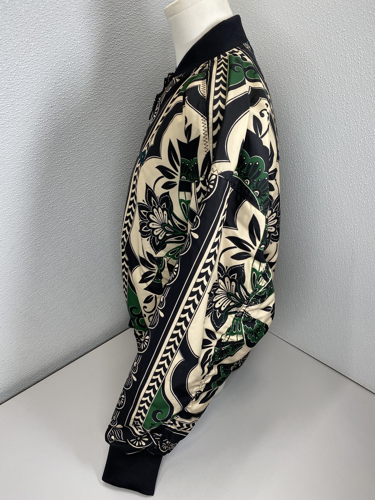 Farm Rio X Adidas Womens Jacket Green/Black Size S Borboho Scarves Bomber Style thumbnail 2