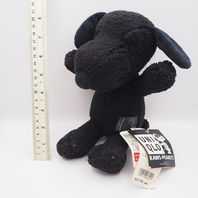 D1206C Snoopy Peanuts Black Uniqlo Kaws Peanuts Plush 9