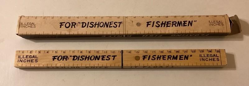Vintage Ruler/ Knife For Honest And Dishonest Fishermen./ Original Box. 