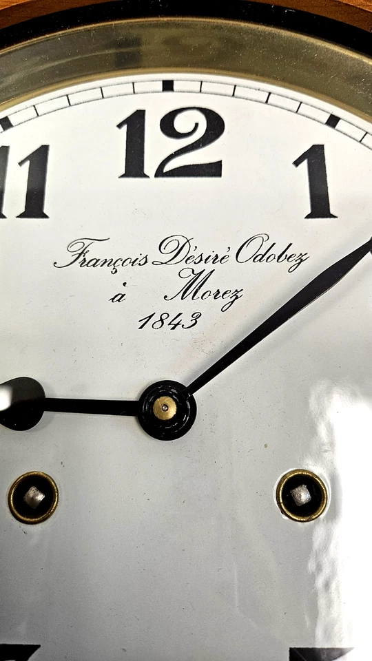 ¡RECIÉN REVISADO! siglo XIX. Reloj de pared redondo francés Francois Desire Odobez A Morez Foto 3 de 4