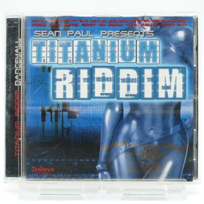 Presents Titanium Riddim CD Gebraucht sehr gut