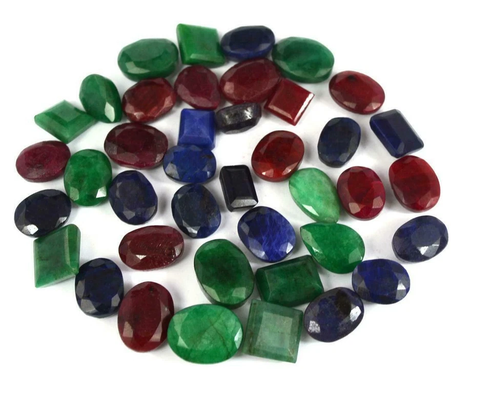 Emerald, Ruby, Blue Sapphire Loose Gemstone 500 Ct Mix Shape Treated - Image 2 of 4