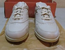 New Hush Puppies 18208 10.5 M cream 7091 