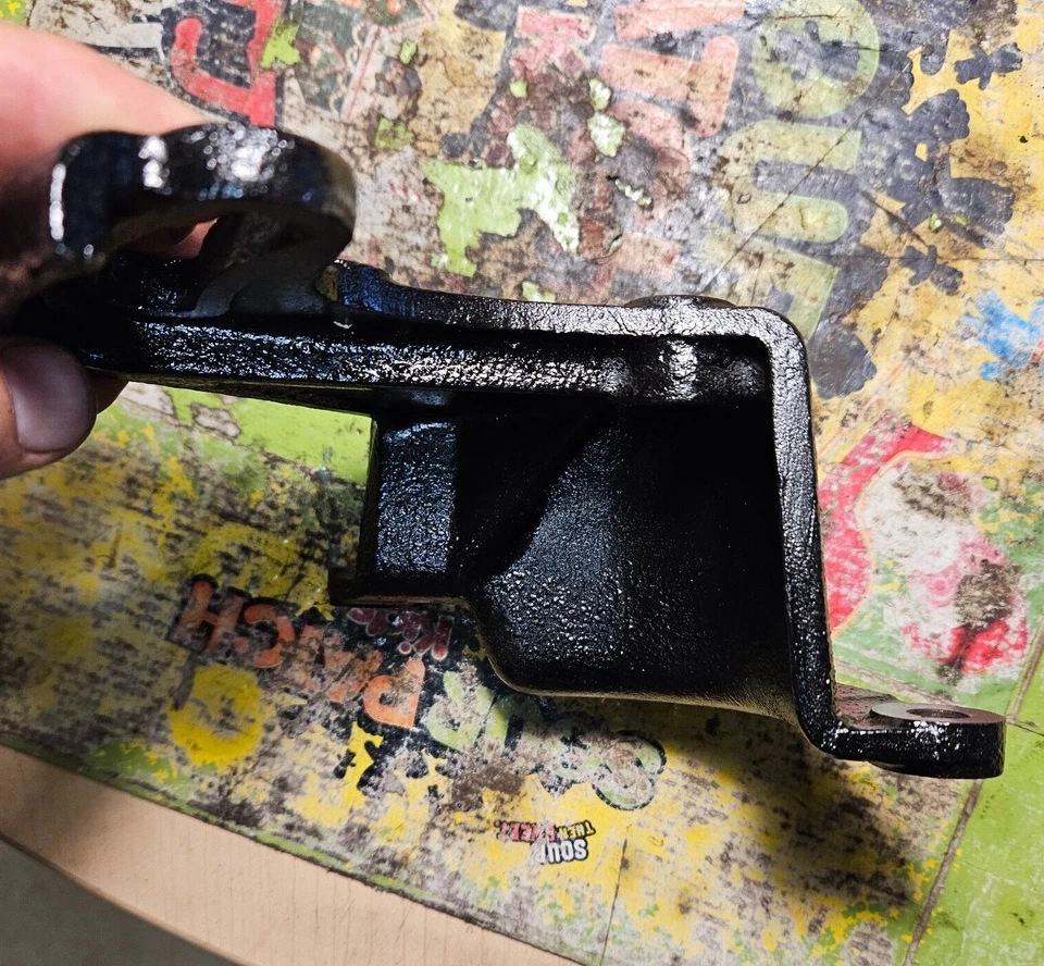 OEM 1958 MERCURY MONTCLAIR TURNPIKE CRUISER 383 Power Steering Pump Bracket - Image 4 of 4