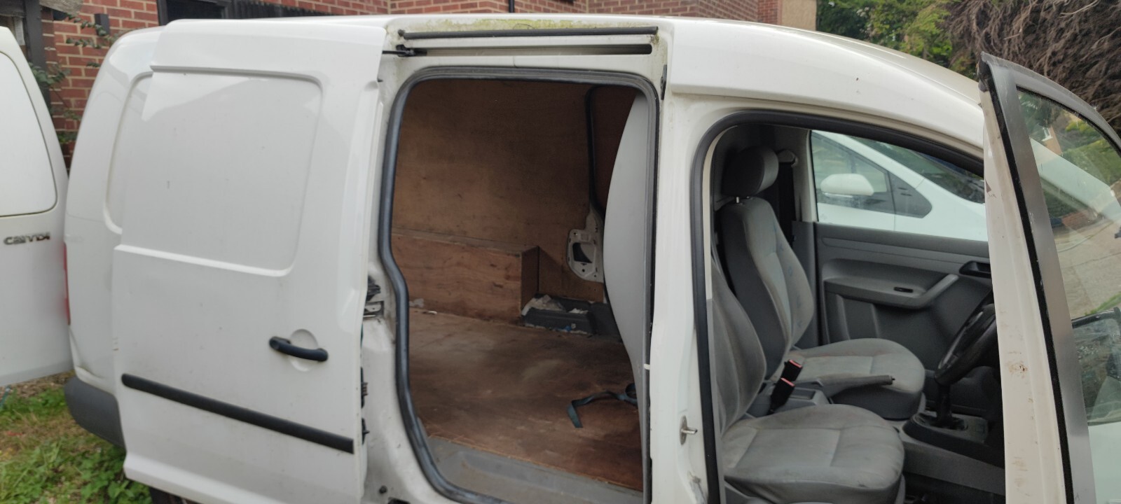 vw caddy maxi tdi starts and drives needs MOT spares or repairs eBay