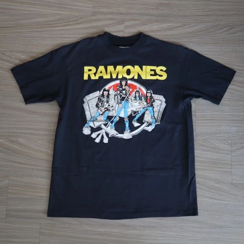 80s Ramones Shirt Live Punk Rock Band Large L R 1980s vintage concert t-shirt, vintage, size L, single stitch, B+ condition