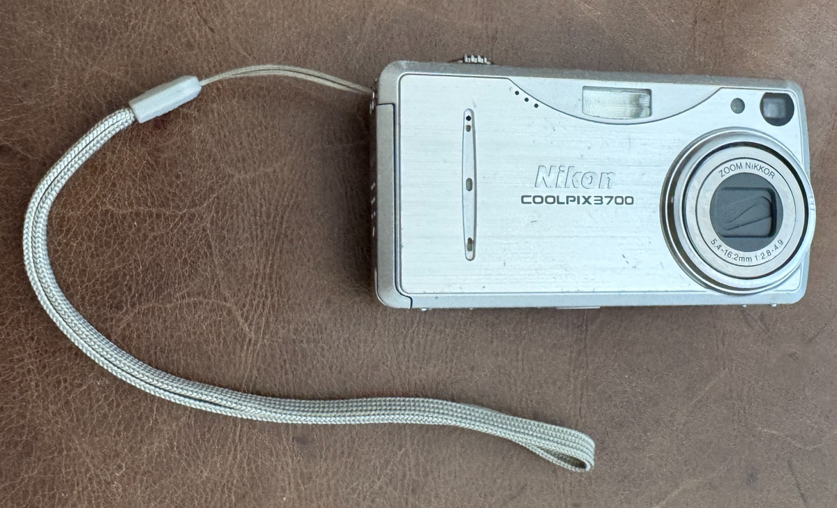 Nikon COOLPIX 3700 デジタルカメラ 【公式通販】