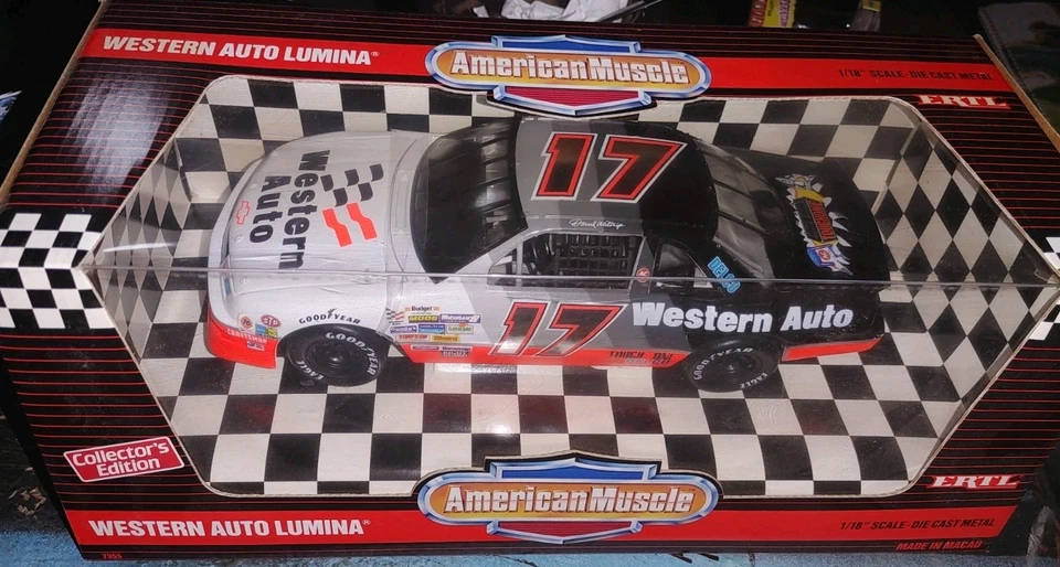 Coche ERTL American Muscle Darrell Waltrip #17 Western Auto Lumina escala 1/18 Foto 2 de 4