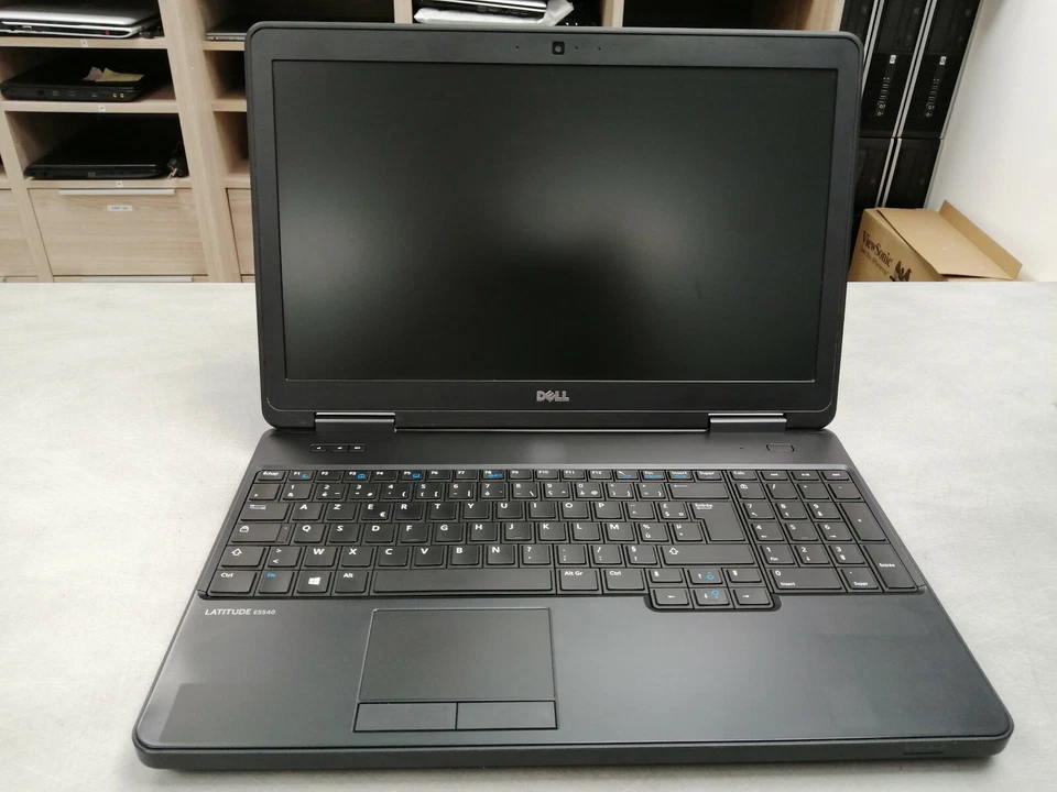 Dell Latitude E5540 · i5-4310U · 8GB · 128GB, photo 1 sur 2