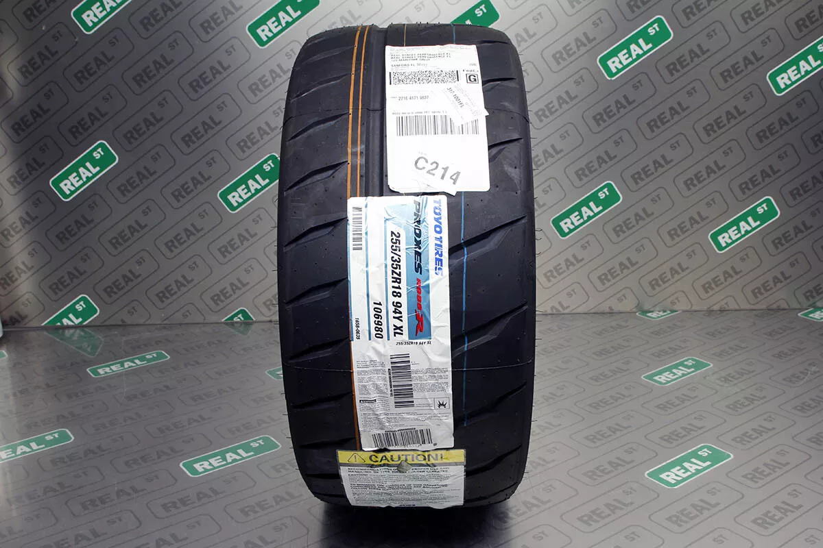 Toyo Proxes R888R Tire 255/35R18 Dot Competition R Compound UTQG 100 AA A  106980
