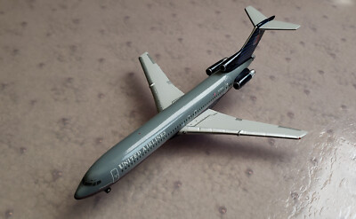 Gemini Jets 727-200 United Airlines N7291U Battleship Gray in 1