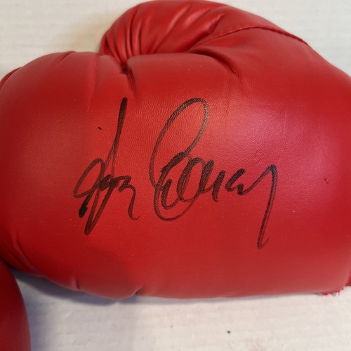 Gerry Cooney Authentic Autographed Pair Of Red Everlast Boxing Glove - JSA COA - Picture 2 of 8