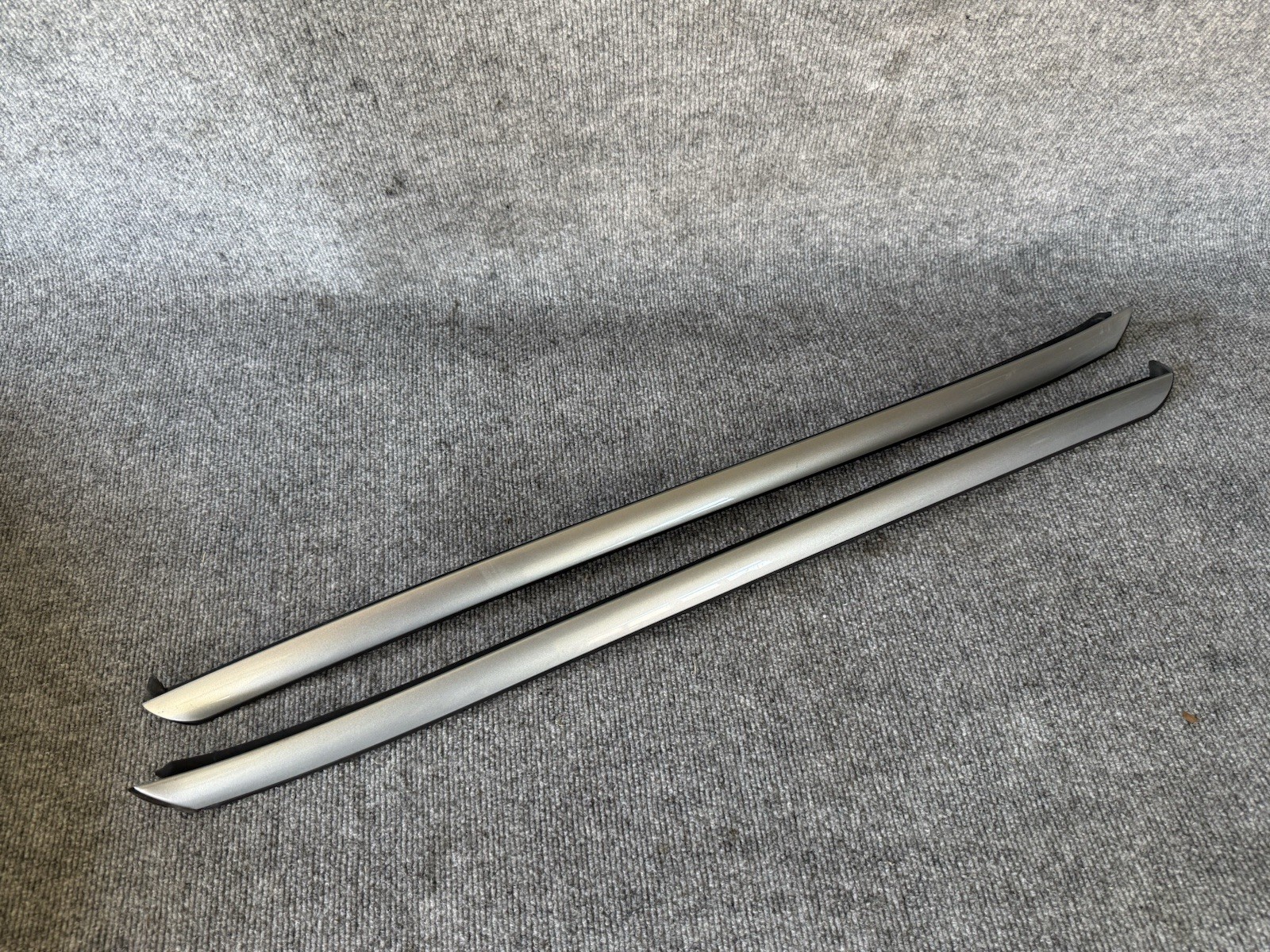 2010-2017 Volvo XC60 Front Windshield Moldings Trim (Electric Silver 477)