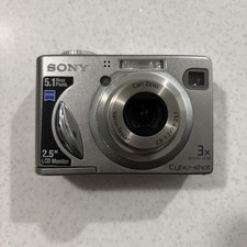 Sony Cyber-Shot 5.1 Mega Pixels Digital Camera DSC-W5 - Silver FOR PARTS REPAIR