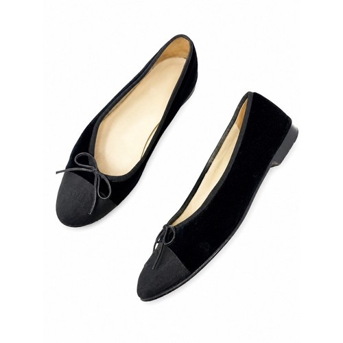 Chanel CC Cap Toe Velvet Ballet Flats Womens Size EU 39