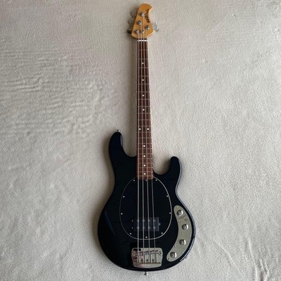 ERNIE BALL MUSIC MAN StingRay / E-Bassgitarre mit Original HC Made in USA
