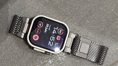 Apple Watch Ultra 2-49mm GPS .Cell/ Titanium Bracelet Stainless Titane