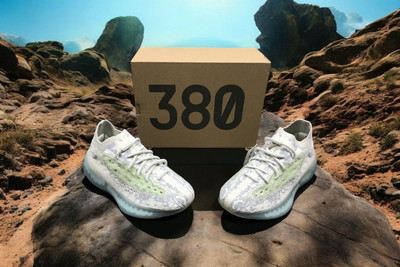    ADIDAS YEEZY BOOST 380 SKU#GW0304 10.5 ALIEN BLUE REFLECTIVE BRAND NEW!