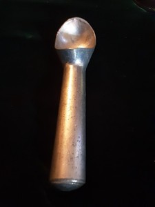 Vintage Cast Aluminum Ice Cream Scoop 1950-1960, 7in long