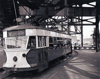 PHOTO OF NYC TROLLEY MANHATTAN WELFARE ISLAND QUEENS PLAZA circa 1940 