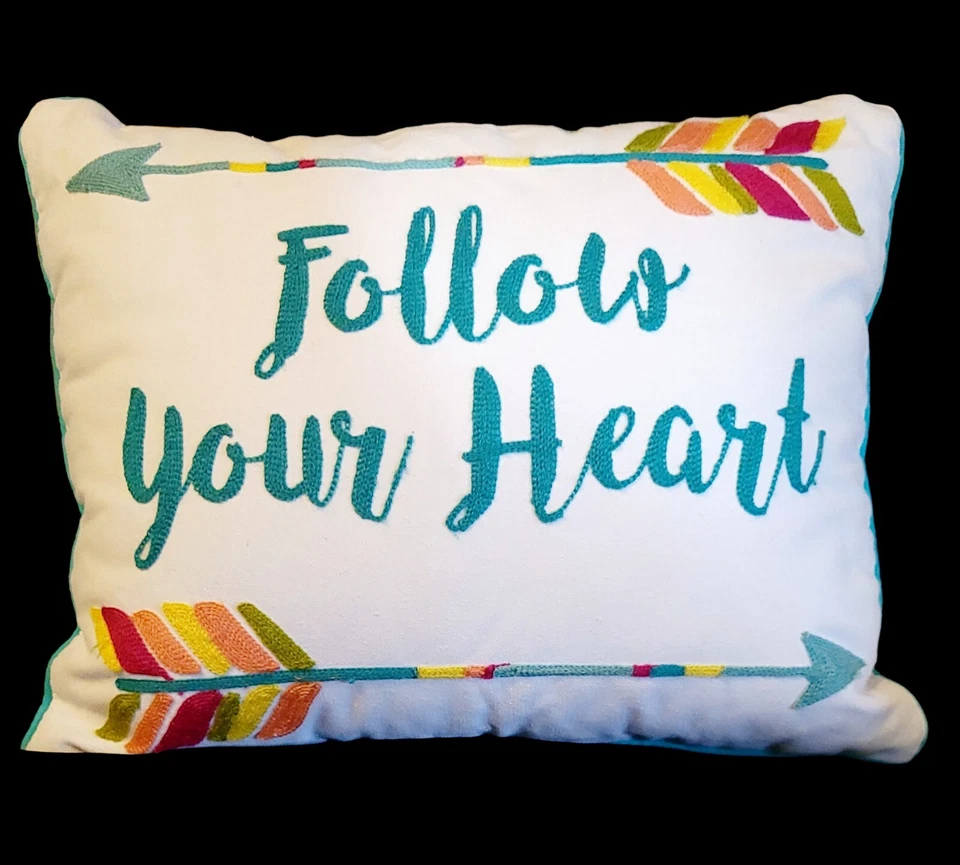 Funda de Almohada CREWEL Bordada Suroeste 18x15 Turquesa "Sigue Corazón" Flechas Foto 4 de 4