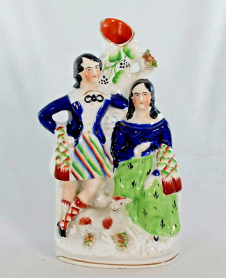 ANTIKES VIKTORIANISCHES STAFFORDSHIRE PAAR MIT FLACHEM RÜCKEN UND LAMMVASE 21 cm