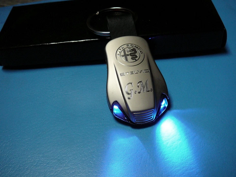 LED PORTACHIAVI ALFA ROMEO GIULIETTA MITO GIULIA STELVIO 159 BRERA FIAT LANCIA - Immagine 4 di 4