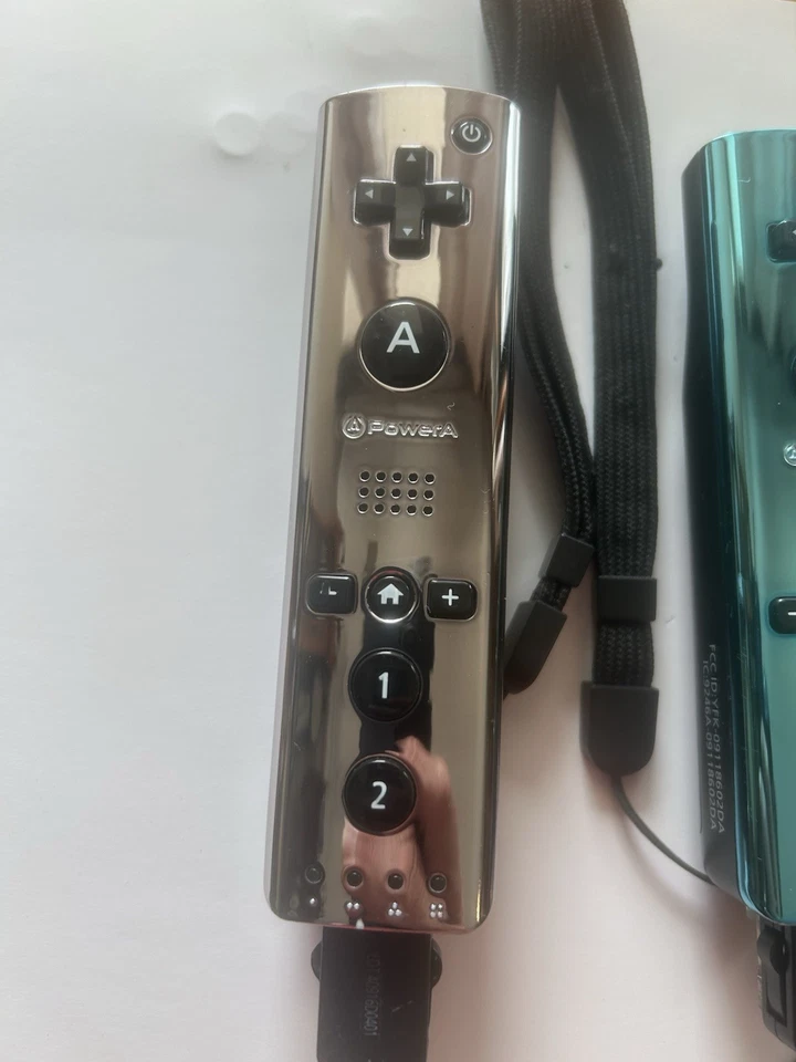 Power A Pro Pack Mini Blue Chrome Wii Controller & Nunchuck No Battery Back - Image 3 of 4